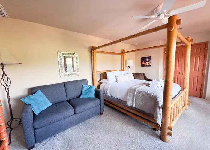 King With Shared Hot Tub - Breakfast Included Apartment