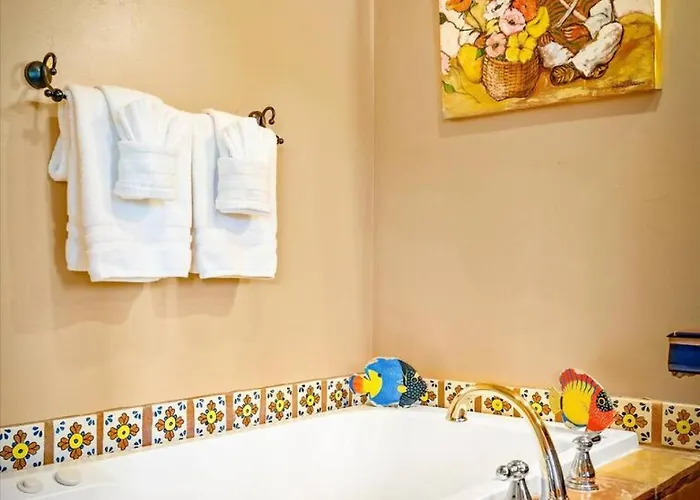 Apartment King With Shared Hot Tub - Breakfast Included